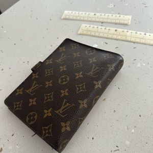 Louis Vuitton agenda MM